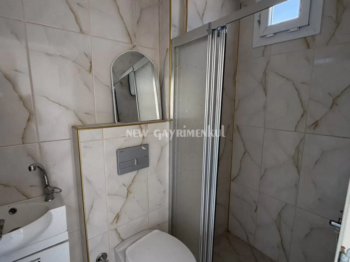 Alata’da Kiralık 2+1 Daire – Havuzlu – Bağımsız Mutfaklı
