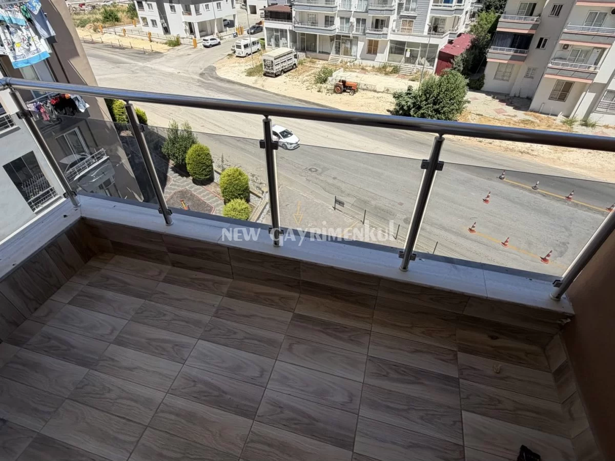Alata’da Kiralık 2+1 Daire – Havuzlu – Bağımsız Mutfaklı