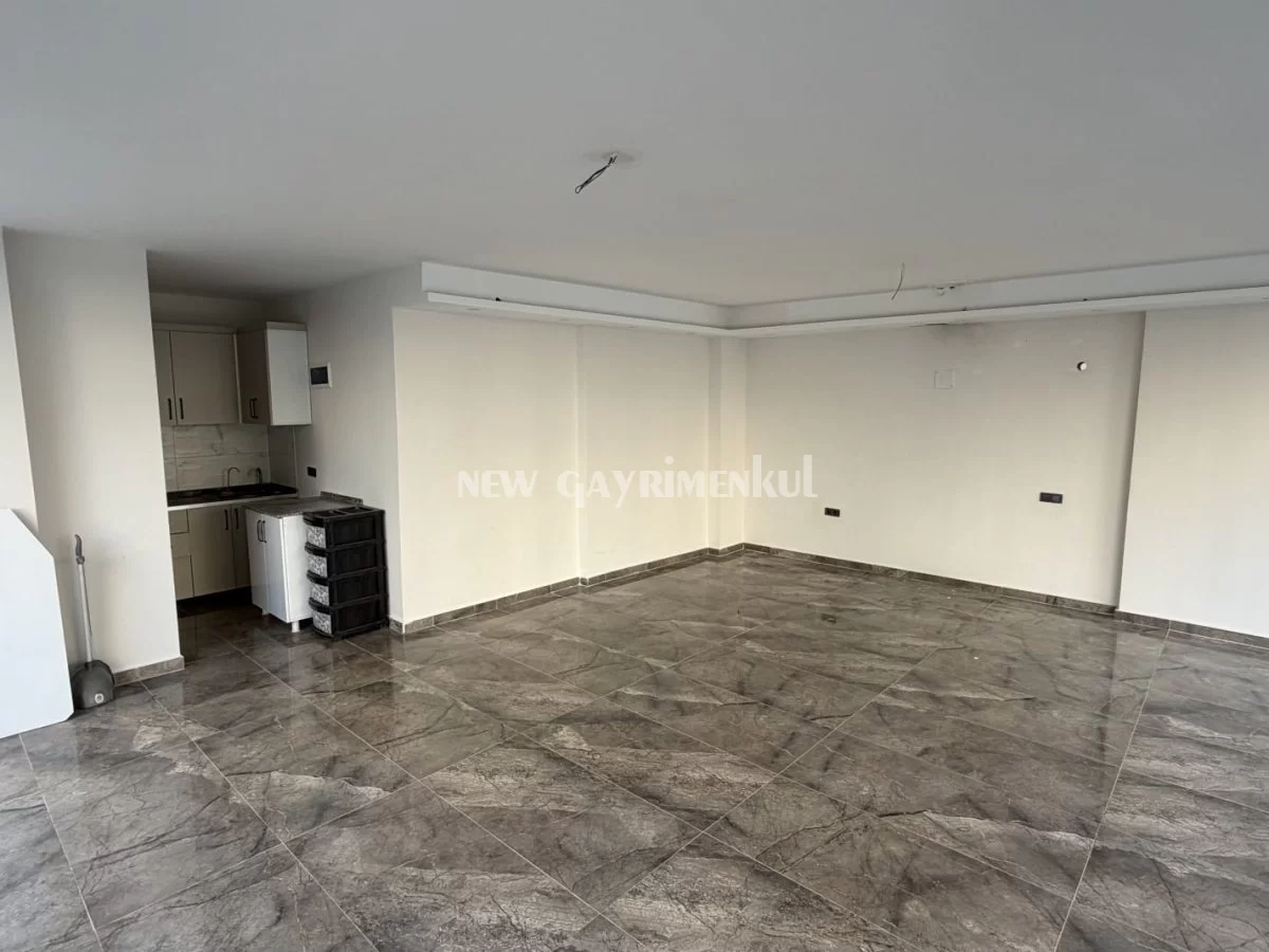 Alata’da Kiralık 65 m2 Dükkan – Depolu