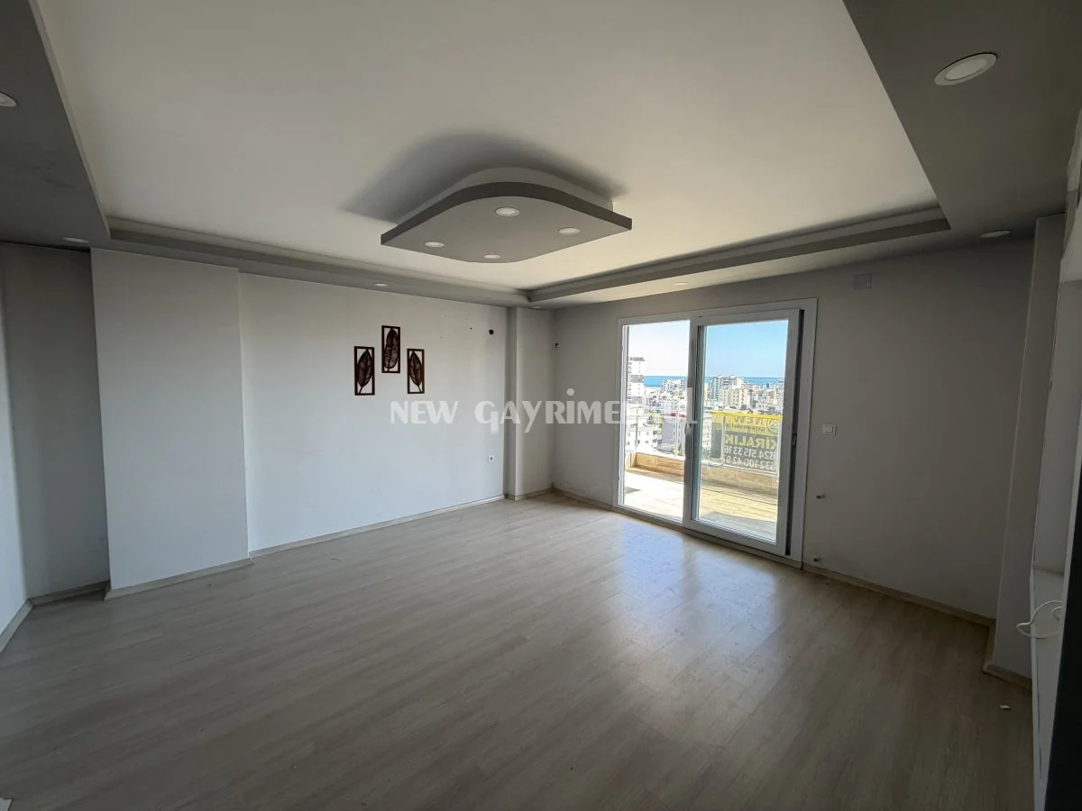 Alata’da Satılık 2+1 Daire – Site İçinde – Havuzlu