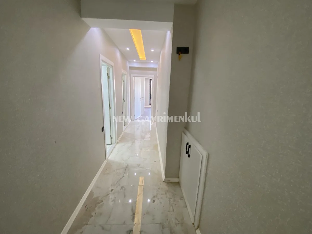 Alata’da Satılık 3+1 Daire – 165 m² – Yerden Isıtmalı – Bağımsız Mutfaklı