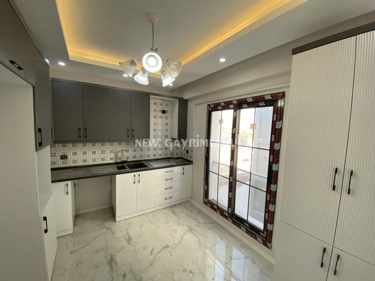 Alata’da Satılık 3+1 Daire – 165 m² – Yerden Isıtmalı – Bağımsız Mutfaklı