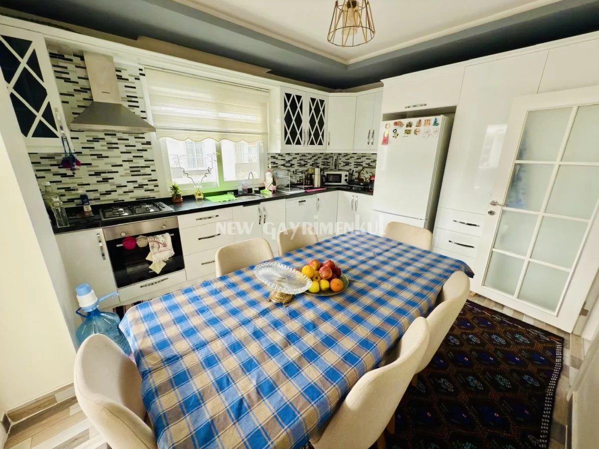 Alata’da Satılık 3+1 Daire – Bağımsız Mutfaklı – 160 m²