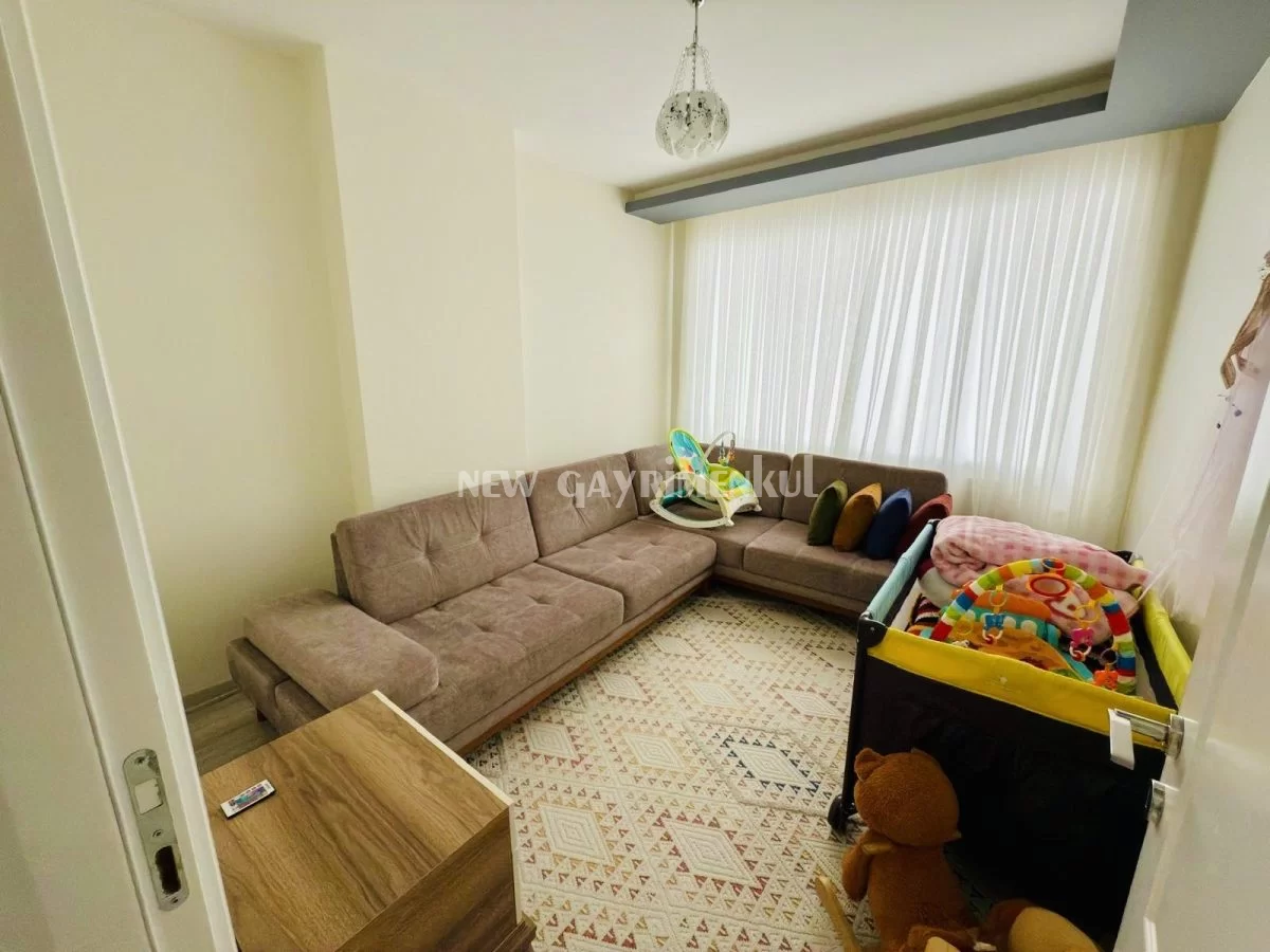 Alata’da Satılık 3+1 Daire – Bağımsız Mutfaklı – 160 m²
