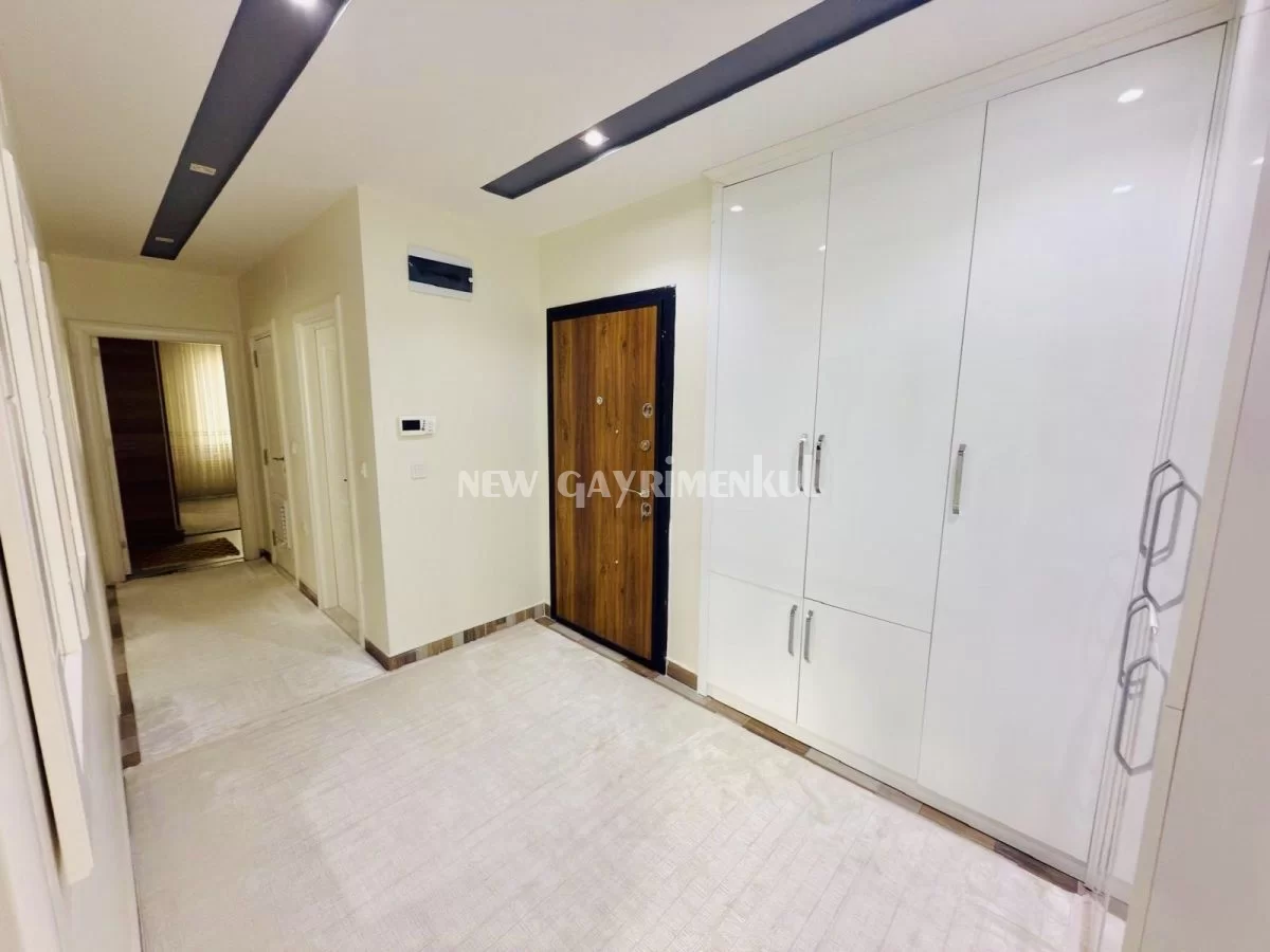 Alata’da Satılık 3+1 Daire – Bağımsız Mutfaklı – 160 m²