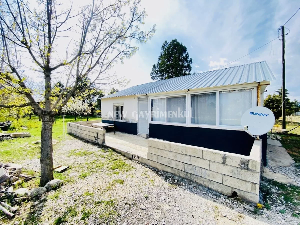 Avgadı’da (Aydınlar) 504 m² Acil Satılık Arsa ve Müstakil Ev
