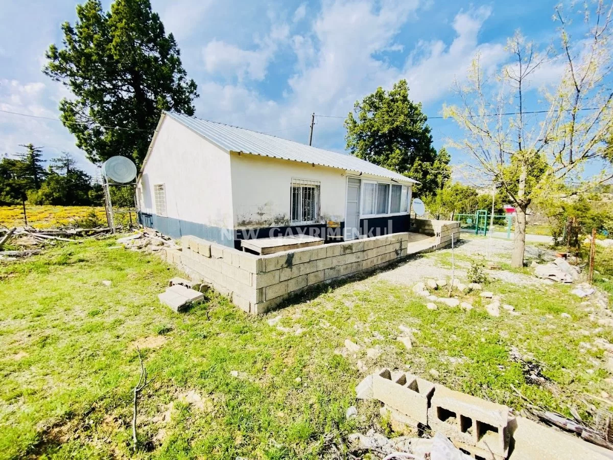 Avgadı’da (Aydınlar) 504 m² Acil Satılık Arsa ve Müstakil Ev