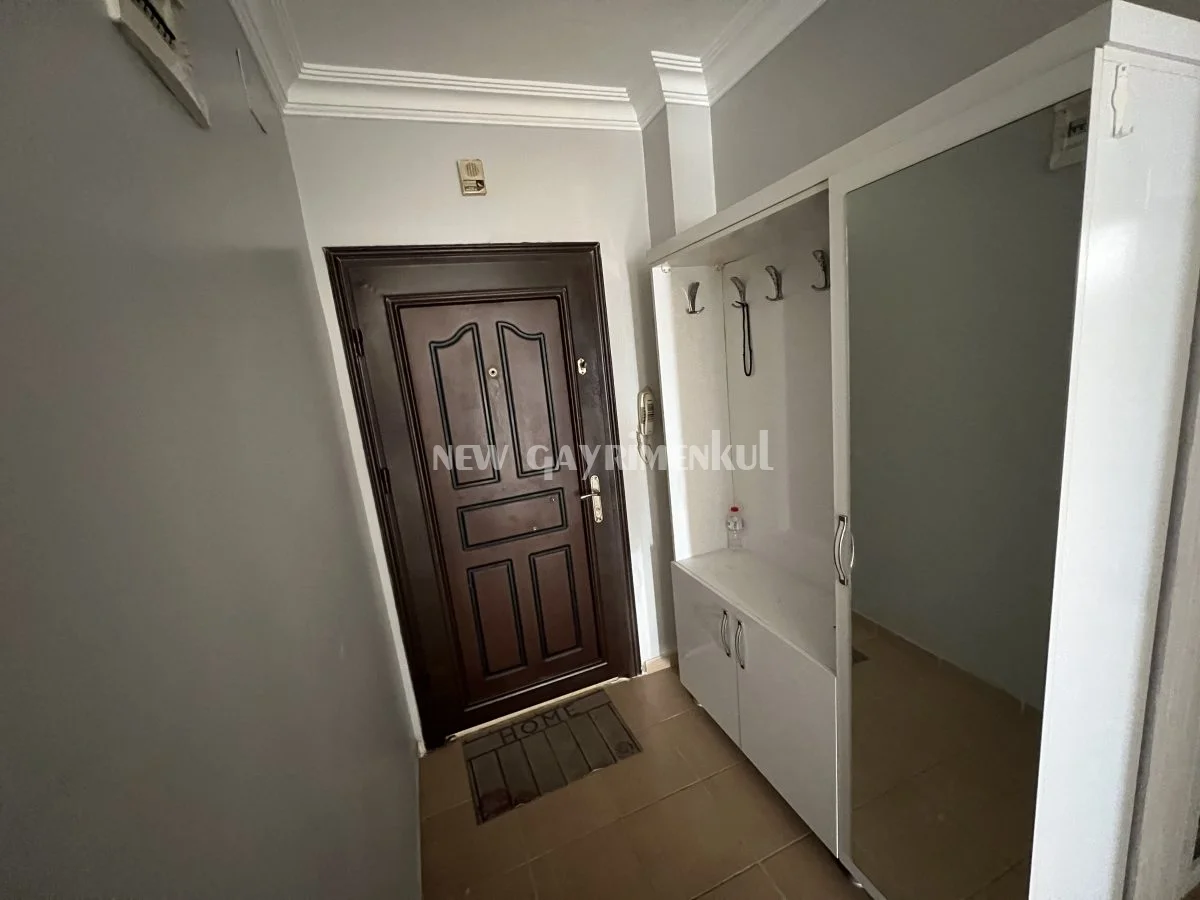 Erdemli Hastane Caddesi’nde  Satılık 3+1 Daire – 180 m² – Merkezi Konum