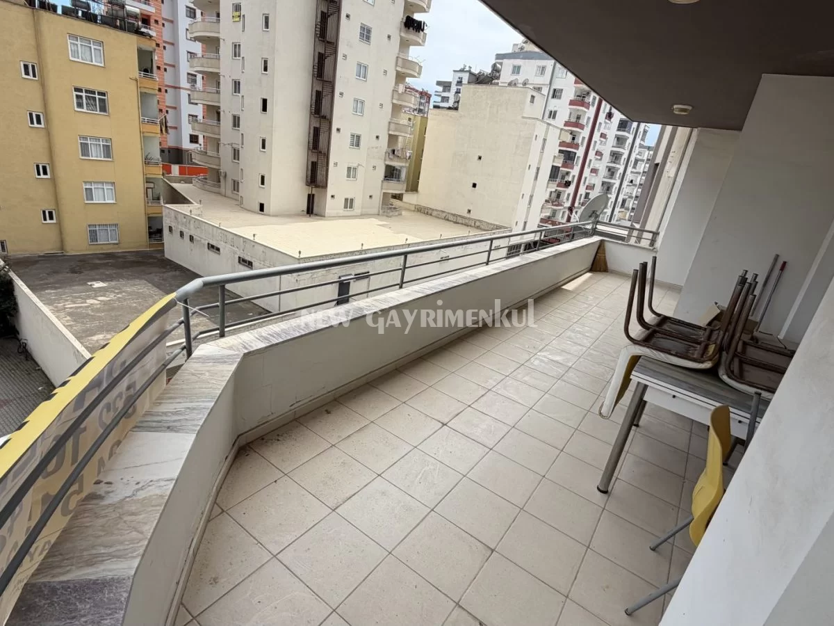 Erdemli Merkez Satılık 3+1 Daire | 180 m² Geniş, Merkezi Konum