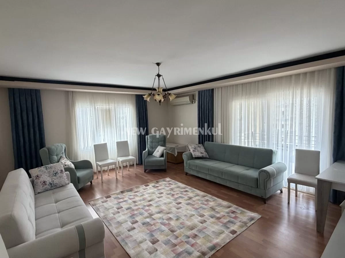 Erdemli Merkez Satılık 3+1 Daire | 180 m² Geniş, Merkezi Konum