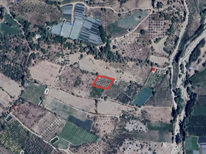 Erdemli Sorgun Yaylasında Satılık 1326 m² Müstakil Tapulu Tarla