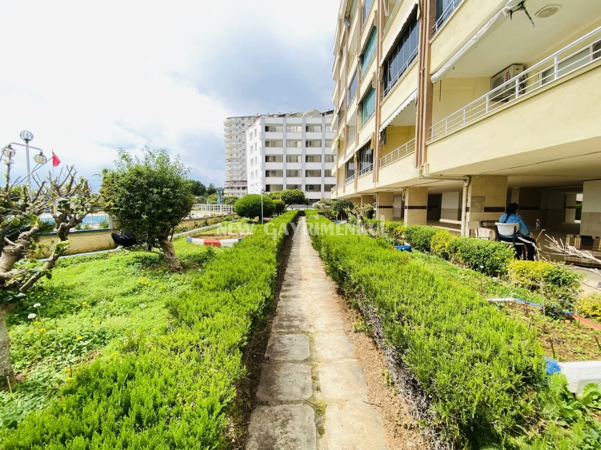 Tömük Seçkinler Sitesi’nde Satılık 3+1 Daire – Denize Sıfır – Havuz Manzaralı