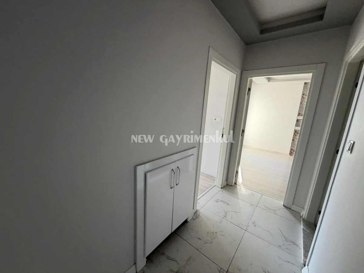 Yukarı Alata’da Kiralık 2+1 Daire – Site İçerisinde – Havuzlu