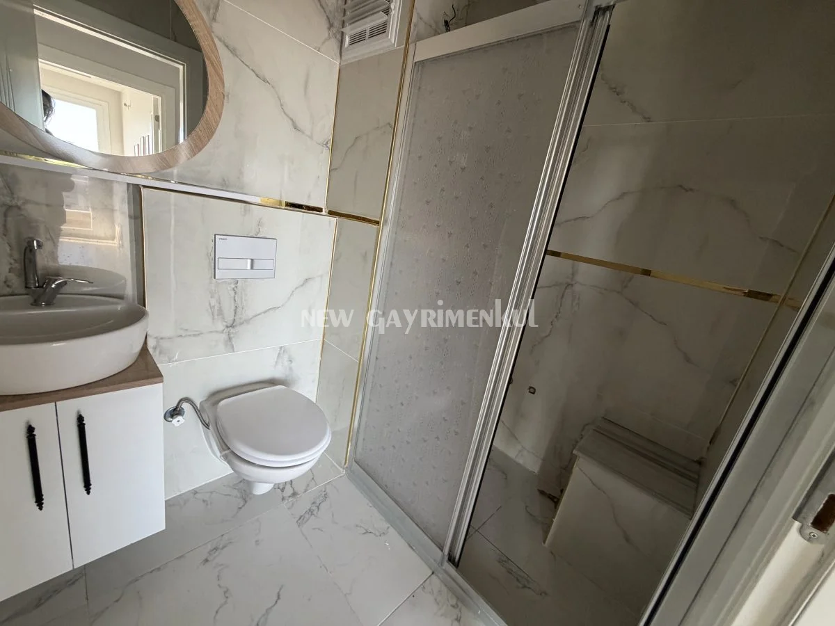 Yukarı Alata’da Kiralık 2+1 Daire – Site İçerisinde – Havuzlu