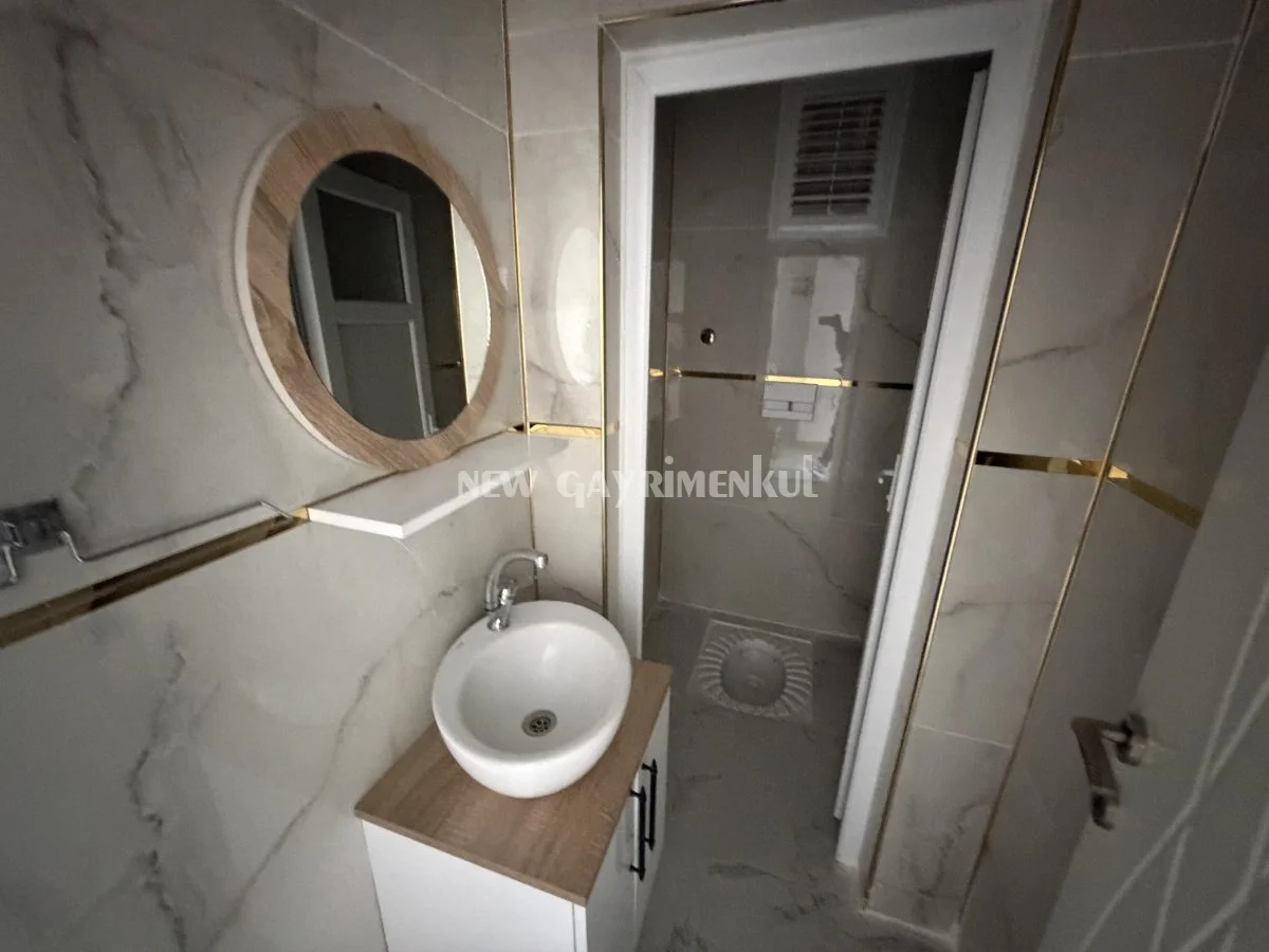 Yukarı Alata’da Kiralık 2+1 Daire – Site İçerisinde – Havuzlu