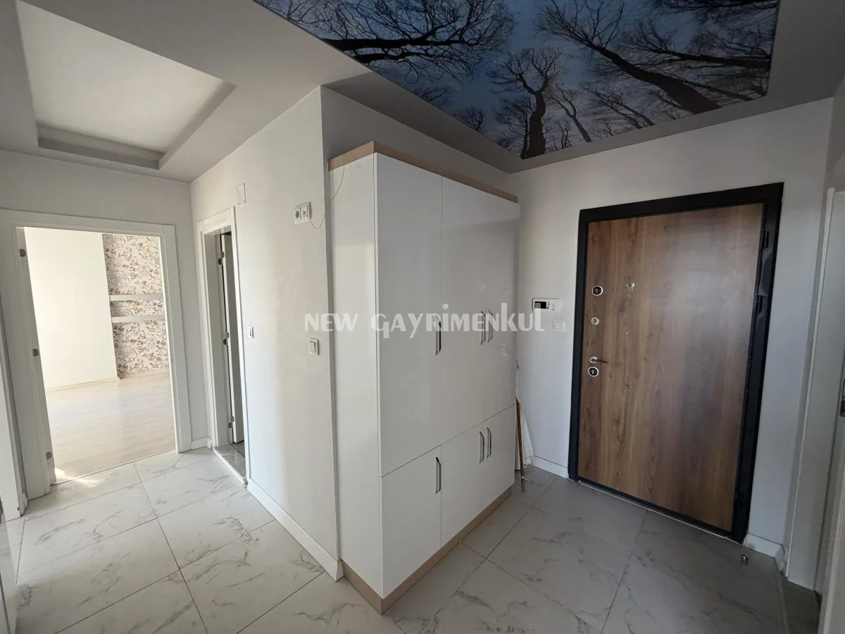 Yukarı Alata’da Kiralık 2+1 Daire – Site İçerisinde – Havuzlu