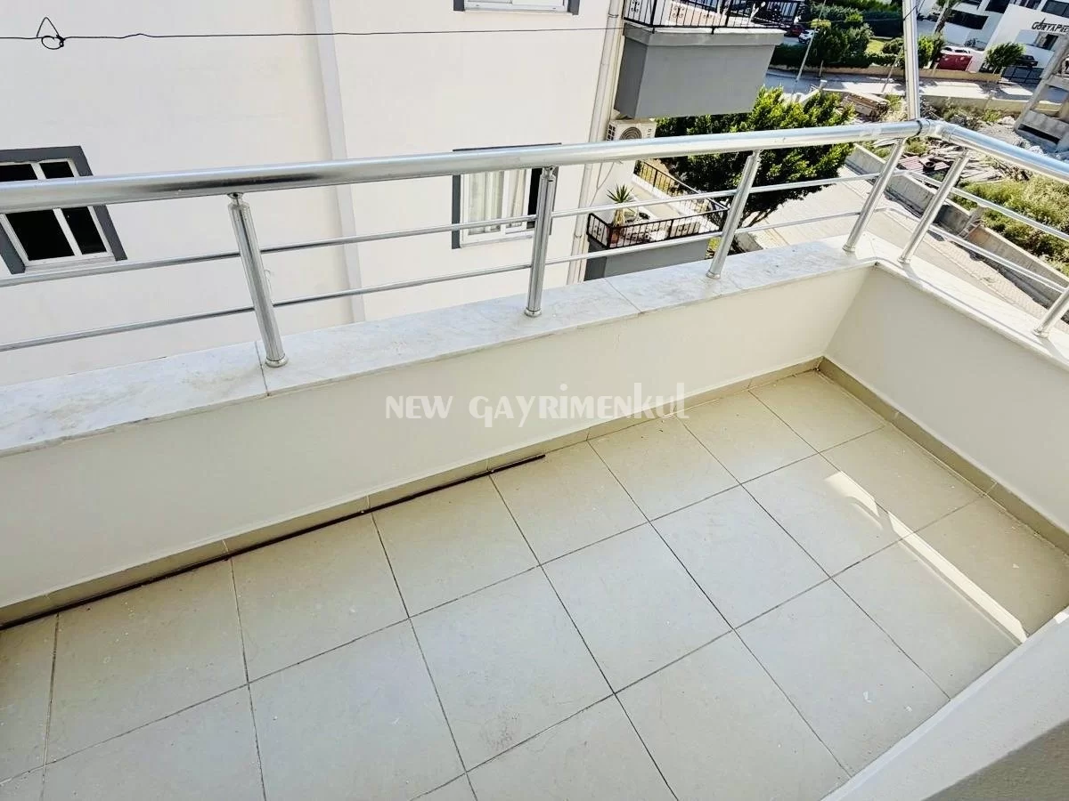 Yukarı Alata’da Merintur Apt Satılık 3+1 Daire – Geniş ve Masrafsız