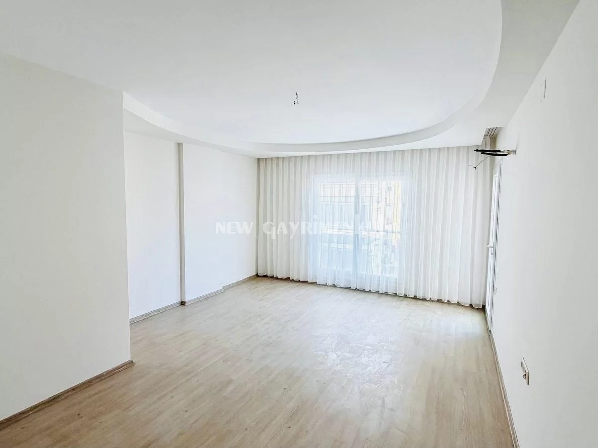 Yukarı Alata’da Merintur Apt Satılık 3+1 Daire – Geniş ve Masrafsız